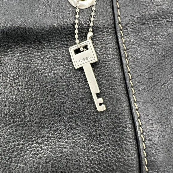 Fossil VTG Black Leather Purse Key Chain - Picture 2 of 4